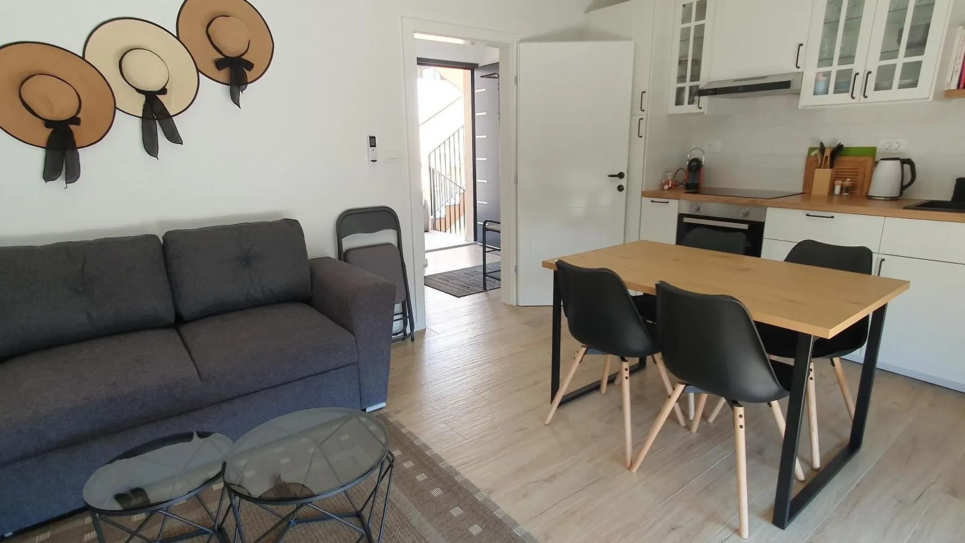 Guesthouse Mons Kastela Apartment