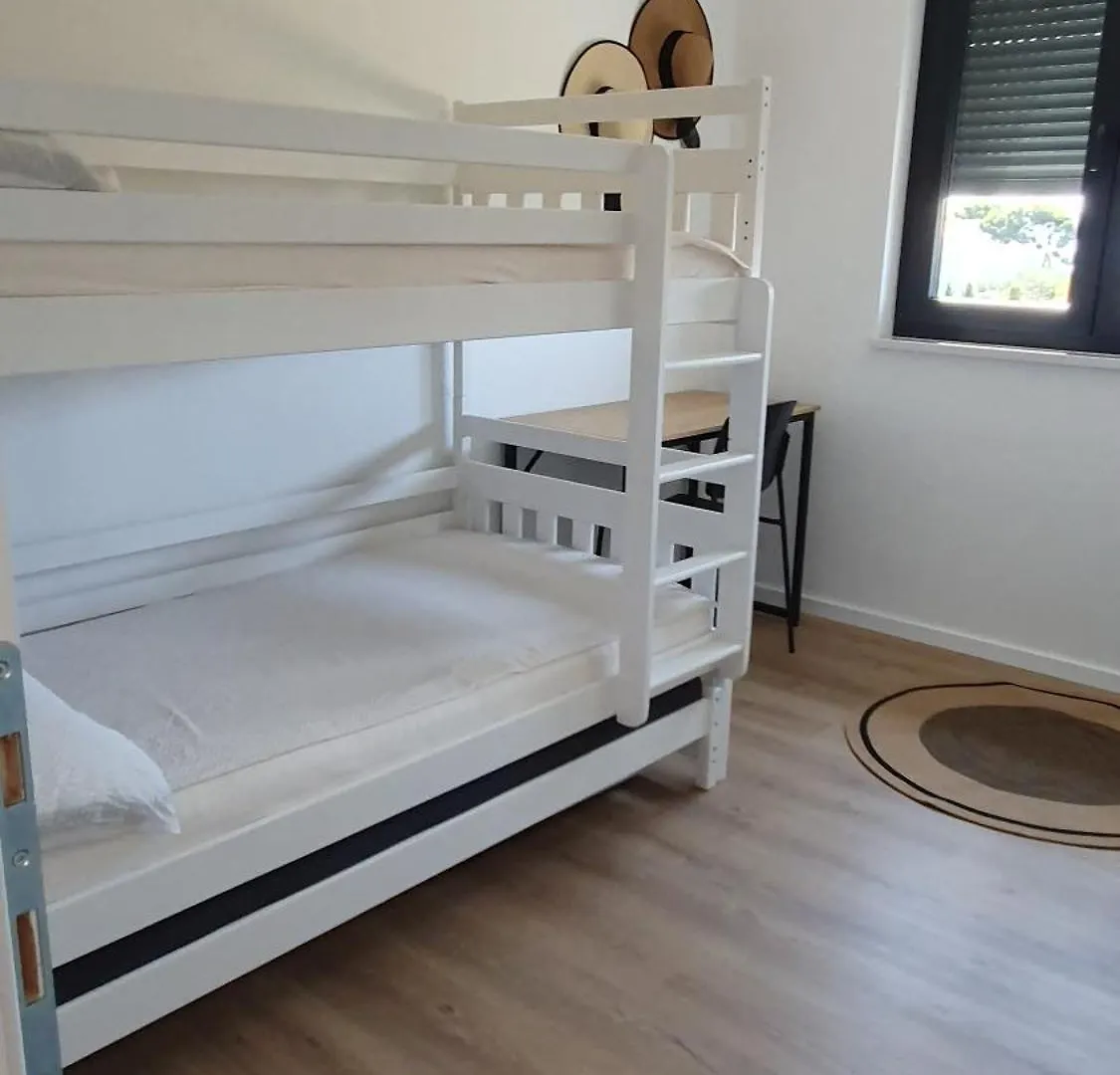 Apartment Guesthouse Mons Kastela